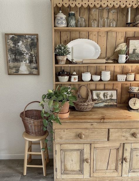 Cottage Style Home Decor, Cottage Core Western, Cottagecore Home Decor Ideas, Vintage Farmhouse Decor Ideas, Western Cottagecore House, Rudtic Hutch With Wall Paper, Hutch In Kitchen, Cottage Core Office, Wall Hutch