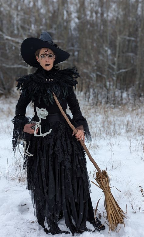 Witch costume Classic Witch Costume, Witch Brooms, Steampunk Witch, Halloween Witch Brooms, Witch Board, Real Witches, Witch Costumes, Steampunk Cosplay, Witchy Fashion