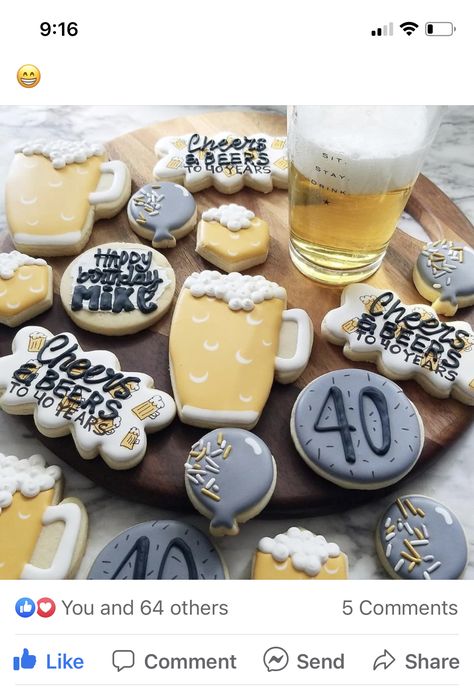 Cheers And Beers Cookies, Cookie Board, Decorative Cookies, Beer Cheers, Cookies Decorated, Sugar Cookies Decorated, Cookie Decorating, Sugar Cookies, Sugar Cookie