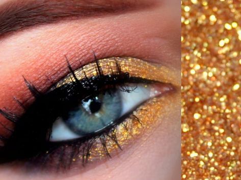 GOLD RUSH Professional Grade Gold Cosmetic Glitter. Use for - Etsy France White And Gold Makeup, Gold Cosmetic, Glittery Eyeshadow, Eyeliner Lips, Gold Eyeliner, Eyebrow Serum, Makeup Artist Tips, Loose Pigments, Cosmetic Glitter