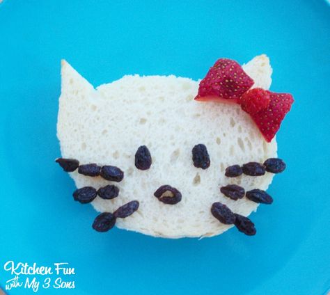 Hello Kitty Sandwich for a fun Lunch idea! KitchenFunWithMy3Sons.com Easy Tater Tot Casserole, Hello Kitty Lunch, Picture Food, Nashville Chicken, Kids Party Snacks, Best Lunch Recipes, Kid Foods, Cute Bento Boxes, Chicken Kitchen