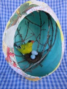 Paper Mache Art Projects, Recycled Artwork, Hantverk Diy, Paper Mache Projects, Folding Origami, Paper Mache Sculpture, Paper Mache Art, Paper Mache Crafts, Bird Crafts