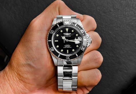 Invicta Pro Diver Review (8926OB) - All You Need To Know | Two Broke Watch Snobs Invicta Watches Pro Diver, Invicta Pro Diver, Mens Invicta Watches, Wear Watch, Cheap Bracelets, Tudor Black Bay, Invicta Watches, Watch For Men, Professional Fashion