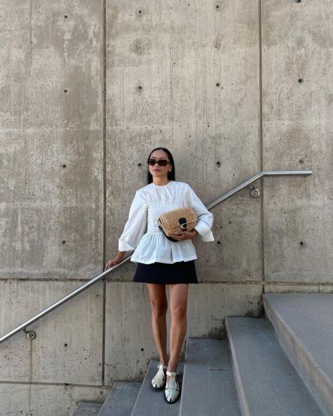 White Mini Skirt Outfit, White Outfit Ideas, White Cropped Sweater, White Summer Outfits, Resort Outfit, Perfect Summer Outfit, White Mini Skirt, All White Outfit, Miniskirt Outfits