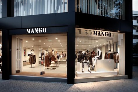 MANGO SET TO LAUNCH A PLUS SIZE CLOTHING LINE. WE HOPE ITS BETTER THAN H’S PLUS SIZE LINE Mango Store, Body Positive Fashion, Mango Shop, Mango Clothing, Storefront Design, Women Shirt Top, Mango Fashion, Retail Store Design, Plus Size Designers