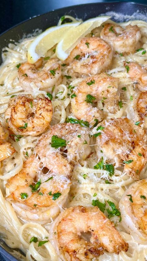 Delightfully succulent shrimp, bathed in a velvety, garlic-infused sauce, mingling with al dente pasta strands, create a dish that's as elegant as it is comforting. This creamy shrimp scampi is perfect for a cozy night in or a dinner party with friends, this recipe promises to elevate your pasta game to new heights. Get ready Tiramisu Truffles, Cheesesteak Pizza, Creamy Shrimp Scampi, Pudding Rice, Pizza Puffs, Shrimp Scampi Pasta, Scampi Pasta, Crab Pasta, Cream Honey