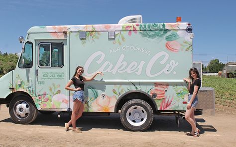 Food Truck Color Ideas, Baking Truck, Cake Food Truck, Dessert Food Truck, Cake Truck, Flower Trucks, Food Truck Business Plan, Foodtrucks Ideas, Vegan Food Truck