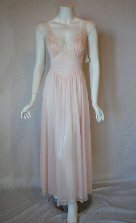 50s Nightgown, 1950s Lounge Wear, Vintage Princess Nightgown, 1950 Nightgown, Elegant Pink Nightgown, Vintage Pink Night Dress, 1950s Sleepwear, 1950s Nightgown, Vanity Fair Nightgown