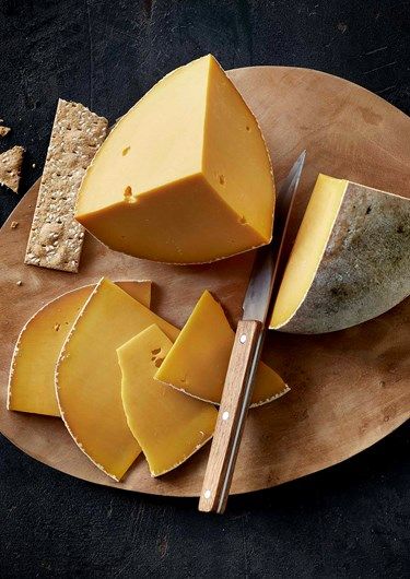 Cheese Photography, Edam Cheese, Comte Cheese, Cheese Store, Cheese Course, Havarti Cheese, Manchego Cheese, Queso Cheese, Types Of Cheese