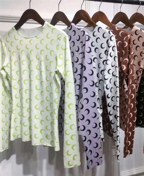 Graphic Shirts Women, Moon Pattern, Old T Shirts, Cheap T Shirts, Bottoming Shirt, Marine Serre, Looks Style, Shirt Women, Half Moon