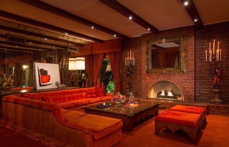 1970s Palm Springs relic, California, USA - Paul Kaplan Group Palm Springs House, Palm Springs Home, Retro Lounge, 70s Interior, 1970s Decor, Retro Interior Design, Sunken Living Room, 70s Home, 70s Decor