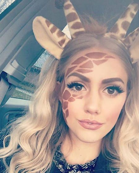 Jirafa Carnaval Make-up, Diy Fantasia, Makeup Zombie, Giraffe Costume, Halloween Make-up Looks, Halloween Parejas, Uhyggelig Halloween, Holloween Costume, Halloween Tattoo