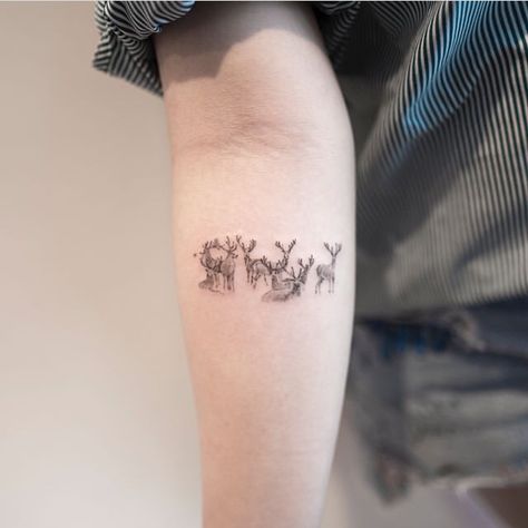 Ilwolhongdam Reindeer Tattoo Design, Edelweiss Tattoo, Reindeer Tattoo, Forget Me Not Tattoo, Christmas Tattoo, Family Tattoo, Ink Inspiration, Family Tattoos, Ink Art