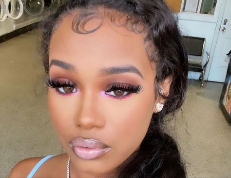 Natural Pink Makeup Looks Black Women, Light Beat Makeup Black Women, Light Pink Makeup Looks Black Women, Natural Birthday Makeup, Pink Soft Glam Makeup Black Women, Soft Pink Makeup Looks Black Women, Makeup Looks Birthday, Dark Skin Makeup Looks, Soft Beat Makeup