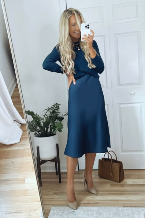 Conference Dress Outfit, January Church Outfit, Chic And Classy Outfits, Jw Outfits Service Winter, Fitted Feminine Winter Midi Dress, Non-stretch Elegant Winter Midi Dress, Elegant Long-skirt Winter Dresses, High Tea Outfits For Women Winter, Feminine Office Outfits