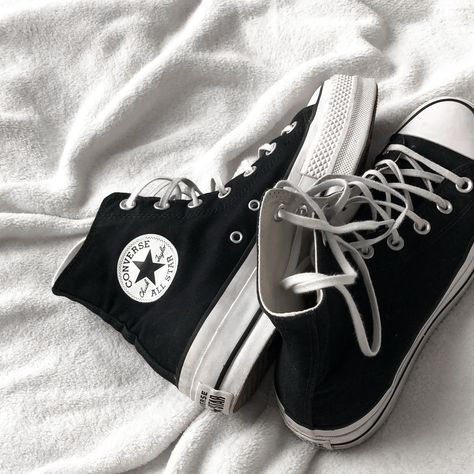 Converse Wallpaper, Black Platform Converse, Feed Filler, Knee High Converse, High Converse, Cute Converse Shoes, Filler Pics, White Feed, Converse Aesthetic