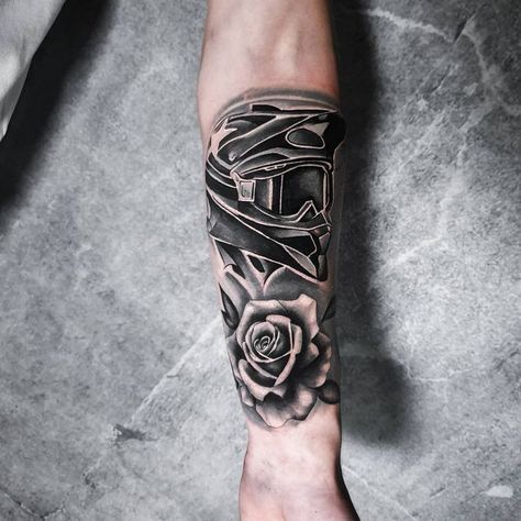 Dirtbike Tattoo Ideas Motocross, Motorcross Tattoo Ideas, Motocross Tattoo Ideas, Motorbike Tattoo Ideas, Gary Tattoo, Motocross Tattoo, Dirt Bike Tattoo, Helmet Tattoo, Rose Shoulder Tattoo