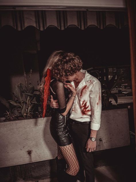 Gore Couple Halloween Costumes, Vampire Costume Men Aesthetic, Guys Vampire Costume, Vampire And Victim Costume Couple, Men’s Vampire Costume Ideas, Men’s Vampire Costume, Guy Halloween Costumes Aesthetic, Guys Costumes Halloween, Hot Guy Halloween Costumes