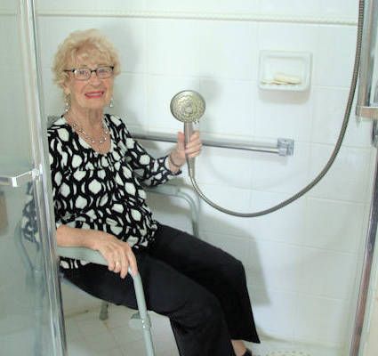 Senior Bathroom Design, Health Walk, Elderly Products, Accessible Bathroom Design, Home Decor Ideas Kitchen, Bathroom Chair, Small Kitchenette, Emergency Alert, Ada Bathroom