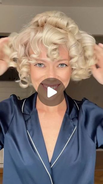 Elena Rachitskaya on Instagram: "⚜️Vintage wave ⚜️ Hope you will find this tutorial helpful even though we have a different type of hair and skin, haircut, haircare and so on My recommendation: ✨You should have a heat protecting spray before curl hair ✨Use a 19mm wand - designed to give your hair tight ringlets (or for more retro vibe), depending on the technique ✨ Wrap sections of hair and pin it ✨ Start curling forwards your face (for more retro look, towards — modern hollywood) ✨Work it around the whole head ✨ Pump 1-2 puffs of texturising powder directly into roots, bangs (one tutorial before), work through with fingers until desired volume is achieved ✨ Brush it out. A boar bristle brush is great for brushing out curls. It helps define and refine soft waves ✨Use lots of Diy Hollywood Waves Short Hair, Short Hair Ringlets Curls, How To Do Vintage Curls Short Hair, Loose Finger Waves Short Hair, Retro Curls Short Hair, How To Hollywood Waves Vintage Curls, Pin Waves Short Hair, Hollywood Hair With Bangs, Retro Bob Haircut Vintage