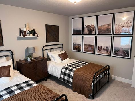 Kids Hunting Bedroom, Boys Hunting Theme Bedroom, Boys Country Bedroom, Boy Hunting Bedroom, Hunting Bedroom For Boys, Bunkbed Boys Room Ideas, Farm Bedroom Ideas For Boys, Hunting Boys Room, Hunting Bedroom Ideas