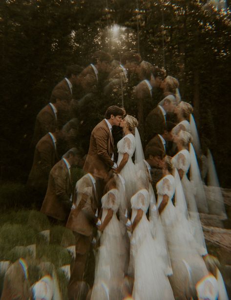 Oddity Wedding, Whimsical Wedding Party, Unconventional Wedding Photography, Queer Wedding Photography, Eccentric Wedding, Weird Wedding, Artsy Wedding, Wedding Photography Shot List, Fairy Tail Wedding