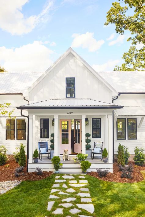 Farmhouse Exterior Paint Colors, Farmhouse Exteriors, North Carolina Lakes, Southern Living House, Best Neutral Paint Colors, Lake Wylie, Choosing Paint Colours, Southern Living House Plans, Lake House Plans