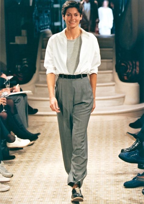 How Martin Margiela Revamped Ready-to-Wear at Hermès - SURFACE Martin Margiela, Roll Up Sleeves, 가을 패션, Looks Style, Types Of Fashion Styles, White Shirt, Work Wear, Fashion Inspo, Normcore