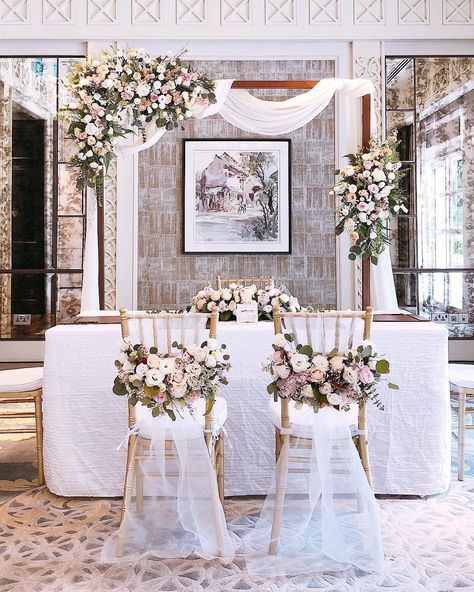 Solemnisation Decor, Couples Chair, Diy Wedding Photo Booth, Wedding Table Layouts, Church Wedding Flowers, Wedding Chair Decorations, Floral Decorations, Wedding Photo Booth, Flower Inspiration