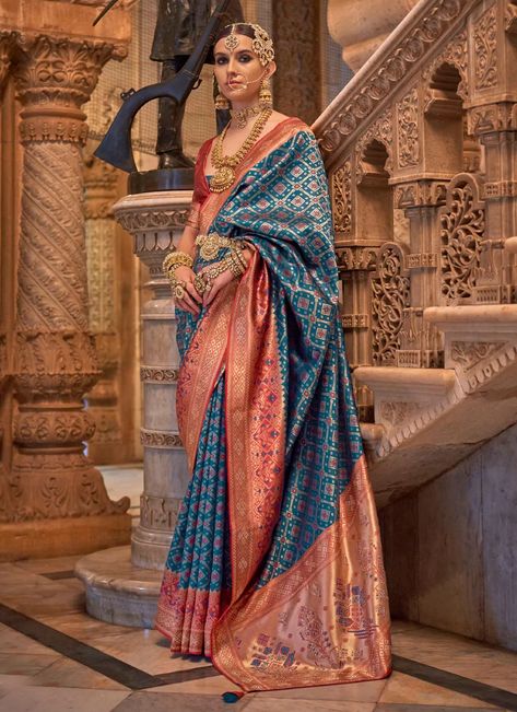 #weavingworksaree #partywearsaree #silksaree #traditionalsaree #classicsaree #wedding #sareefashion #sareekausa #saree #saree Indian Garments, Trendy Saree, Saree Floral, Indian Designer Sarees, Salwar Dress, Dress Salwar Kameez, Indian Saree Blouses Designs, Saree For Women, Designer Sarees Online