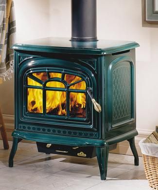 Vermont Castings Wood Stove, Small Wood Stove, Wood Burning Heaters, Woodburning Stove, Wood Stove Fireplace, Stove Heater, Stove Parts, Cottage Style Homes, Pellet Stove