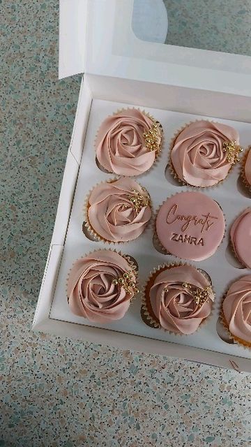 Scrumptious Delights Manchester on Instagram: "Dusky pink cupcakes 😍💖 DM for orders and enquiries . . . . . . . . . . . . . #cakesofinstagram #macarons #cakedesign #cakedecorating #cake #cakes #cupcakesofinstagram #cupcakedecorating #cupcakepiping #cupcakes #cupcakelove #cupcakesdecorados #cupcake #foodie #foodblog #foodvideos #foodstagram #desserts #manchester #rochdale #rochdalebaker #dessert #dessertsofinstagram #instareels #reels #satisfying #timelapse #victoriasponge" Rose Gold Wedding Cupcakes, Pink And Rose Gold Cupcakes, Dusty Pink Cupcakes, Rose Gold Cupcakes, Pink Wedding Cupcakes, Donut Cupcakes, Cupcake Piping, Dusty Pink Weddings, Gold Cupcakes