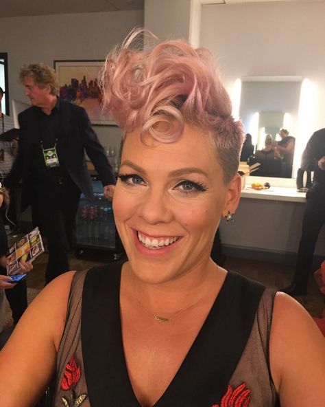 Pink Musician, Pink The Singer, Alecia Beth Moore, Alecia Moore, Lila Grace, U Rock, Pink Singer, Tattooed Woman, Love P