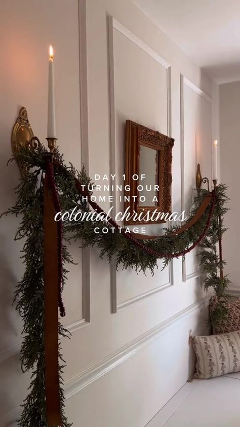 Cozy Christmas Decor, Colonial Christmas, Classy Christmas, Christmas Decor Inspiration, Cottage Christmas, Christmas Interiors, Christmas Feeling, Christmas Inspo, Victorian Christmas