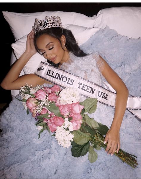 Miss Usa Photoshoot, Pagent Winner Aesthetic, Pageant Vision Board, Beauty Pagents Aesthetic, Pageant Winner Aesthetic, Miss America Aesthetic, Miss Universe Aesthetic, We Made It, Pagent Girl Aesthetic