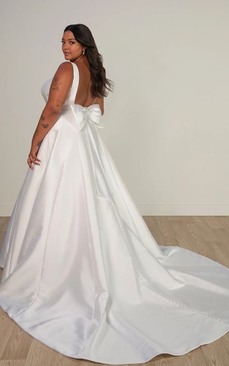 Wedding Dress With Square Neckline, Wedding Dress With Bow, Dress With Square Neck, Mikado Fabric, Dress With Square Neckline, Plus Size Wedding Dress, Bow Wedding Dress, Lace Wedding Dress With Sleeves, Blush Bridesmaid Dresses