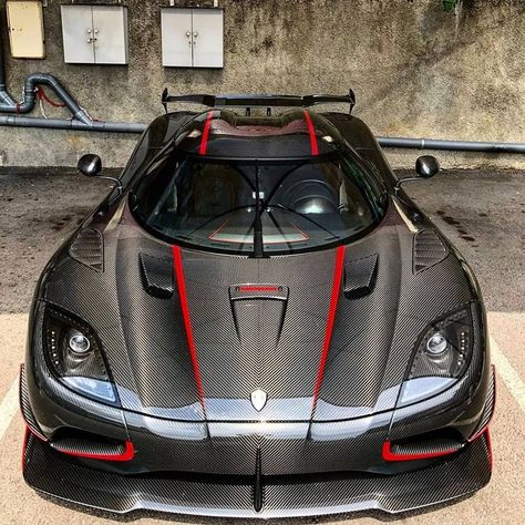 All Carbon everything! _ Sublime photo of the Koenigsegg Agera RS #125 thanks to @mps_cars… Koenigsegg One1, Agera Rs, Koenigsegg Agera, Sportster 883, New Sports Cars, Top Luxury Cars, Super Sport Cars, Lamborghini Cars, Exotic Sports Cars