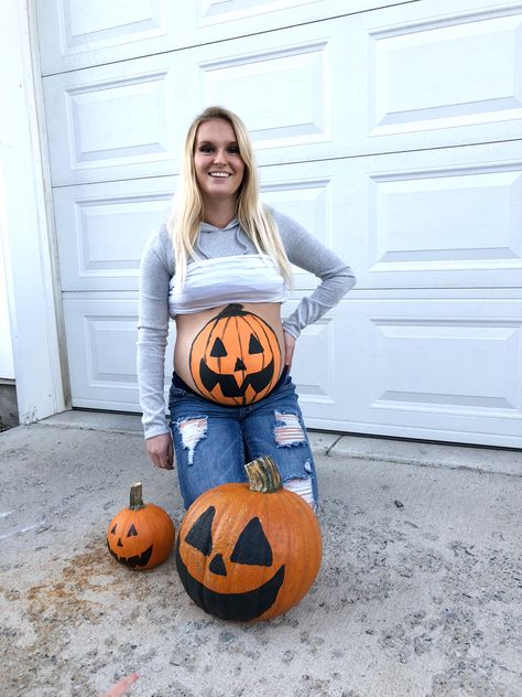 Pregnant Belly Pumpkin Painting, Halloween Baby Bump Belly Painting, Halloween Bump Painting, Pregnant Belly Halloween Paint, Pumpkin Belly Pregnant, Halloween Belly Painting, Halloween Belly Painting Pregnant, Pumpkin Belly Painting, Halloween Pregnancy Photoshoot