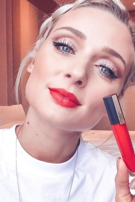 Flattering Lipstick Shades #redlipstick Smokey Eye Pale Skin, Makeup For Pale Blonde, Red Lipstick Makeup Pale Skin, Eyeshadow For Pale Skin Blue Eyes, Red Lipstick For Pale Skin, Makeup For Pale Skin Blonde Hair, Red Lipstick For Blondes Blue Eyes, Red Lip Pale Skin, Natural Lip Colors For Fair Skin