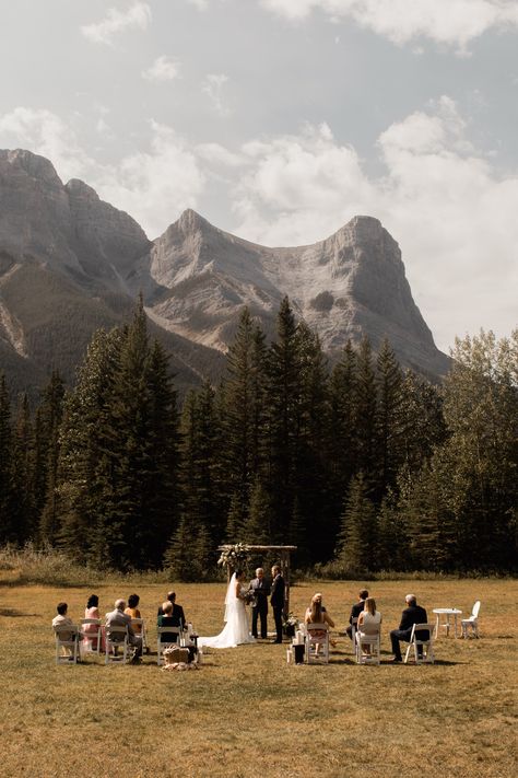 Fall Mountain Elopement Ideas, Small Wedding In Nature, Summer Wedding In The Mountains, Mountain Wedding Elope, Married In The Mountains, Indian Wedding Mountains, Small Montana Wedding, Small Wedding In The Mountains, Private Mountain Wedding