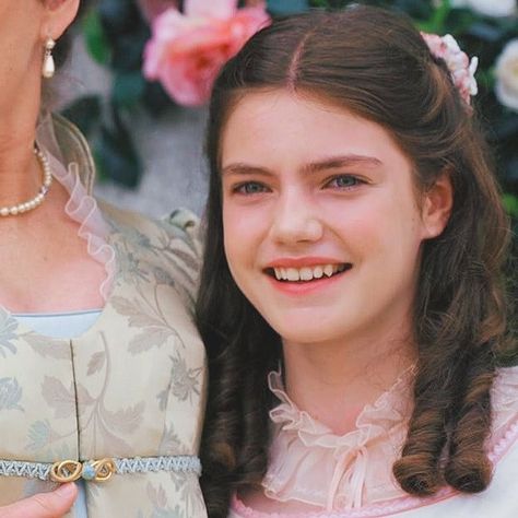 Anastasia Princess, Bridgerton Characters, Florence Hunt, Hyacinth Bridgerton, Royal Aesthetics, Bridgerton Icons, Bridgerton Family, Bridgerton Aesthetic, Gilbert Blythe