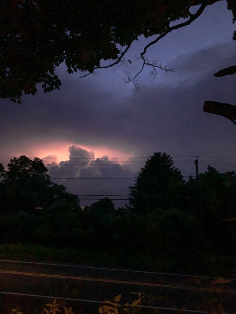 Lightning Heat Lightning Mitski, Calm Before The Storm Aesthetic, Sky Before Storm Aesthetic, Sky Before Storm, Lightning In The Sky, Lightning Weather, Heat Lightning, Storm Pictures, Lighting Storms