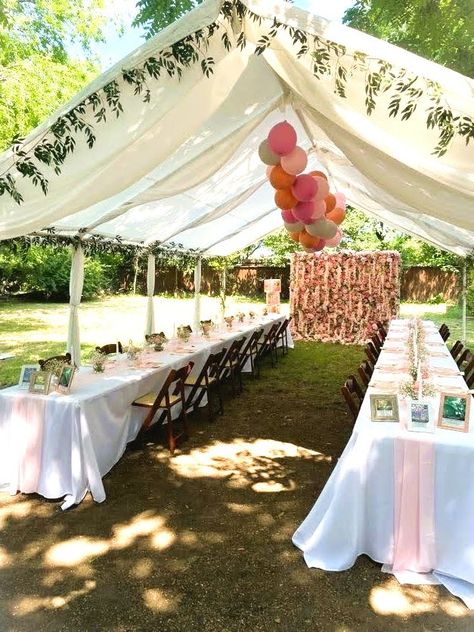 Tent Engagement Decorations, Bridal Shower In Tent, Canopy Party Decorations Tent, Sweet Sixteen Backyard Party Ideas, Outdoor Brunch Party Decor Diy, Sweet 16 Bbq Ideas Backyard Parties, Graduation Party Tent Decorations, Graduation Tent Decorating Ideas, Tent Bridal Shower Ideas