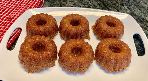 Caribbean Rum Cake, Rum Cakes, Liquor Cake, Rum Butter, Dash Recipe, Rum Cake Recipe, Bundt Cake Recipe, Mini Bundt, Caribbean Rum