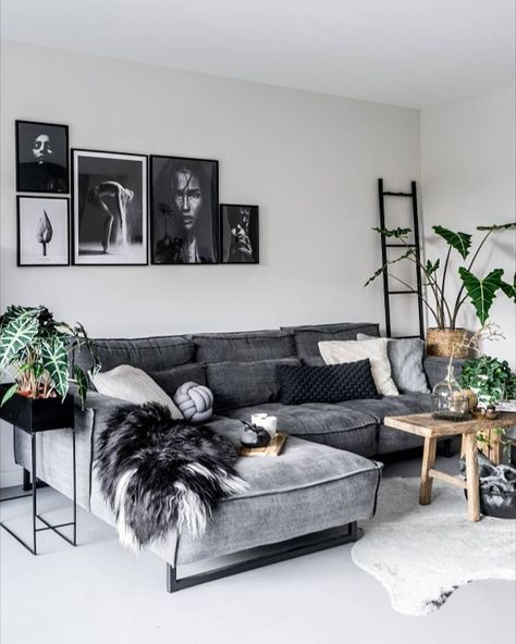 Awesome 20+ Cute Monochrome Living Room Decoration You Must Have Small Modern Living Room, Black And White Living Room, Apartment Decoration, Interior Minimalista, Small Apartment Living Room, Dekorasi Kamar Tidur, Small Living Room Decor, Trendy Living Rooms, Living Room Scandinavian