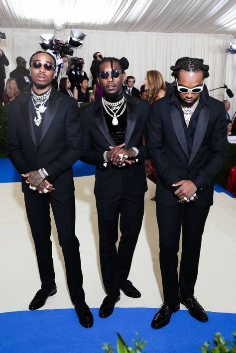 Migos Style Turtlenecks With Versace Suits Migos Fashion, Migos Wallpaper, Rei Kawakubo Comme Des Garcons, Red Carpet 2017, Met Gala Outfits, Gala Outfit, Rapper Outfits, Jhene Aiko, Red Carpet Look