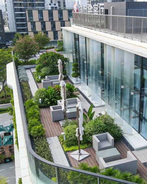 [Ad] 61 Trendiest Roof Garden Design Tips and Tricks You've Never Considered Straight Away #roofgardendesign Garden Rooftop Design, Office Rooftop Design, Office Terrace Design, Office Terrace Garden, Rooftop Garden Architecture, Balcony Landscape Design, Rooftop Plan, Roof Garden Architecture, Rooftop Landscape