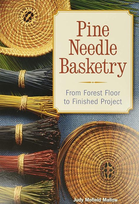 Pine Needle Crafts, Basket Weaving Diy, Fashion Coloring Book, Basket Weaving Patterns, Pine Needle Baskets, Cadeau Diy, Forest Floor, Weaving Projects, Pine Needles