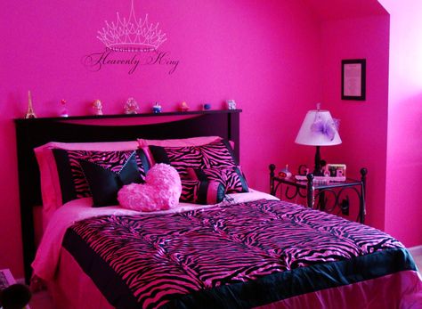 Pink and black zebra 2000s Pink And Black Room, 2000s Hot Pink Room, Hot Pink And Black Room Aesthetic, 2000s Room Aesthetic Pink, Pink And Black Aesthetic Room, Hot Pink And Black Room, Pink And Black Room Aesthetic, Trashy Y2k Room, Black And Pink Room Ideas