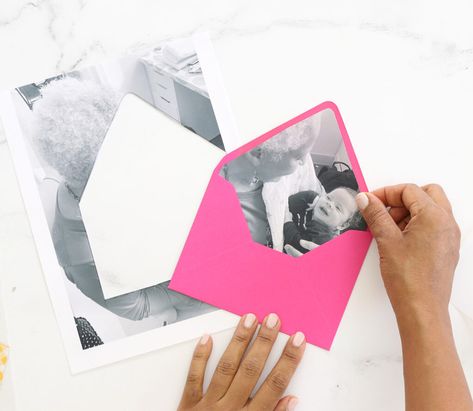 How to Make an Envelope Liner with Photos - Damask Love Make An Envelope, Diy Envelope Liners, Photo Envelope, Envelope Liners Wedding, How To Make An Envelope, Diy Envelope, Envelope Art, Envelope Liner, Envelope Template